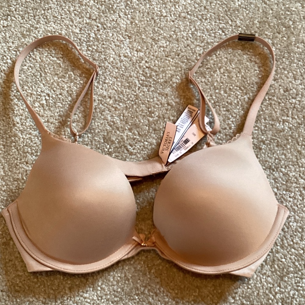 NWT Victoria's Secret Light Tan Bra